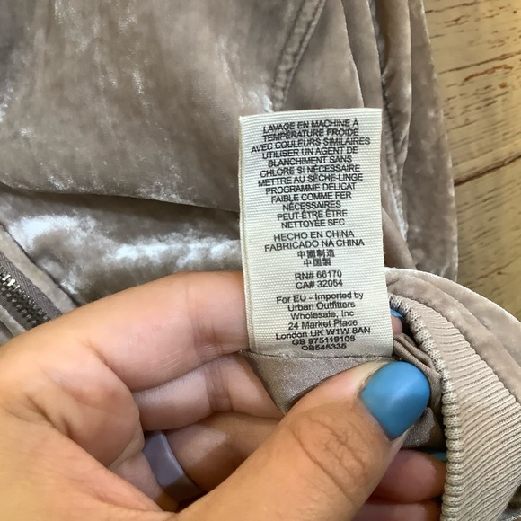 Free People Ruched Crushed Velvet Bomber Jacket - size Small - Picture 5 of 6